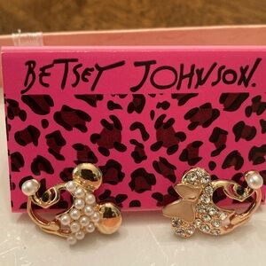 Betsey Johnson, Mickey & Mini Gold and Pearl Earrings, Cute